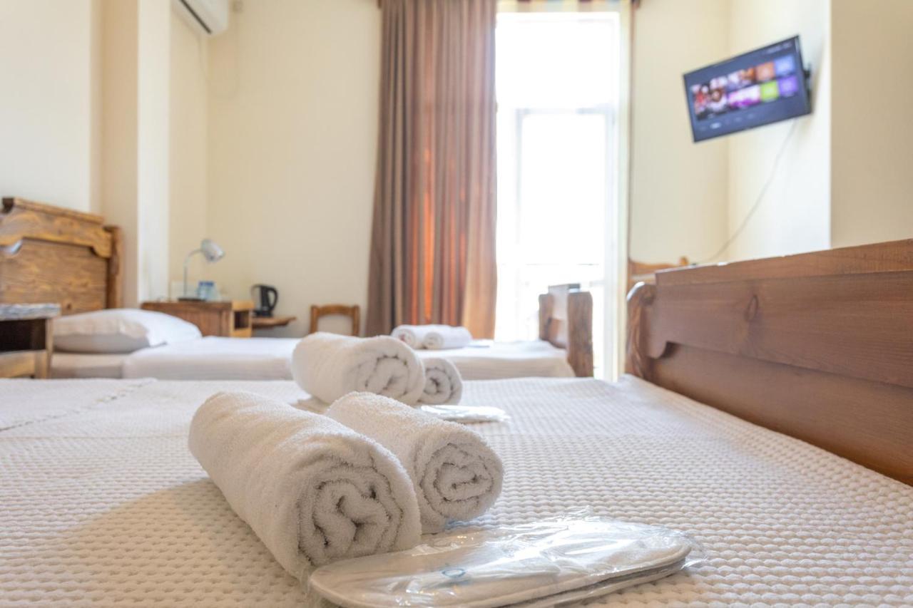 Hotel Phasis Koetaisi Buitenkant foto