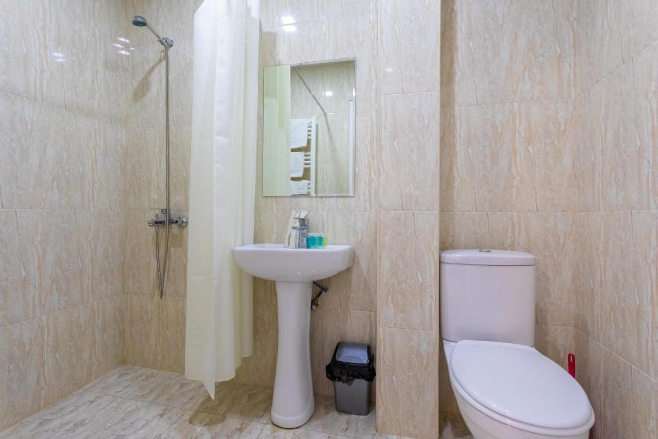 Hotel Phasis Koetaisi Buitenkant foto