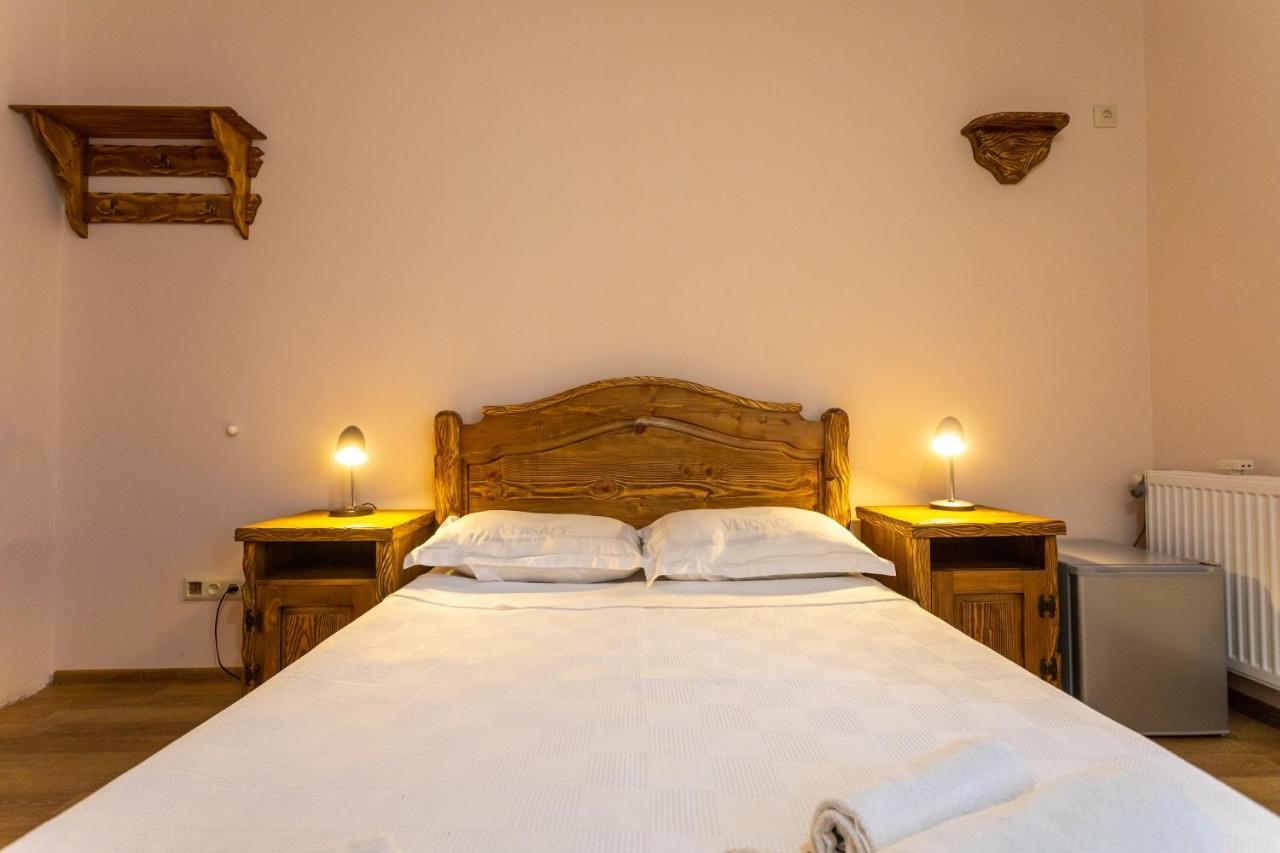 Hotel Phasis Koetaisi Buitenkant foto