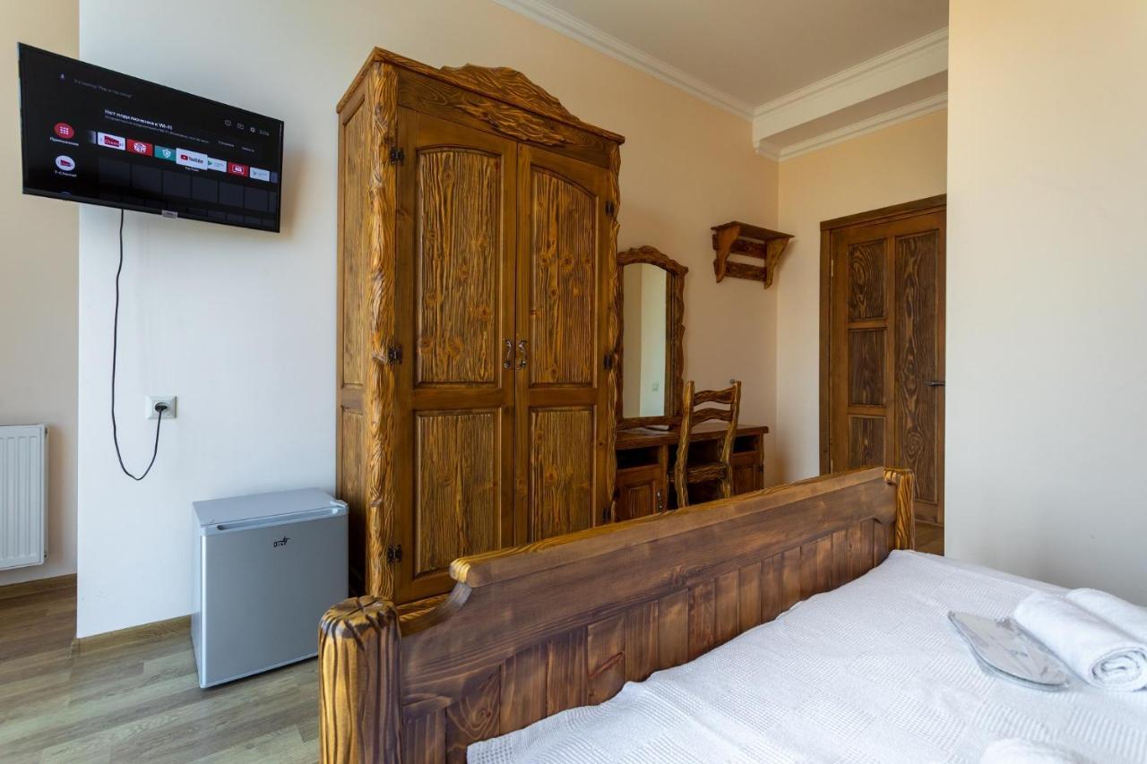 Hotel Phasis Koetaisi Buitenkant foto